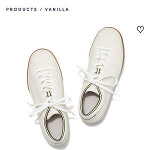 Rothy’s sneaker in Vanilla size 11